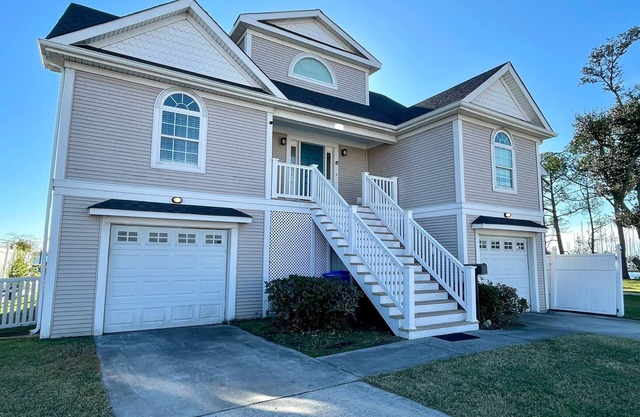 NEW! Big Waterfront House w/ Amazing View and Swim Deck