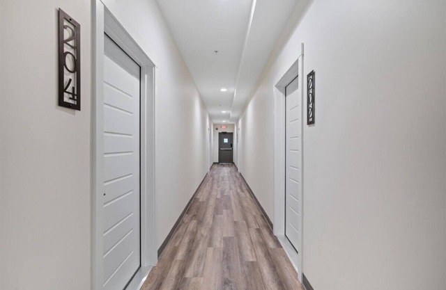 New Boutique Hotel Suite on Haynie's Corner: KING Bed, Parking, Security & More!