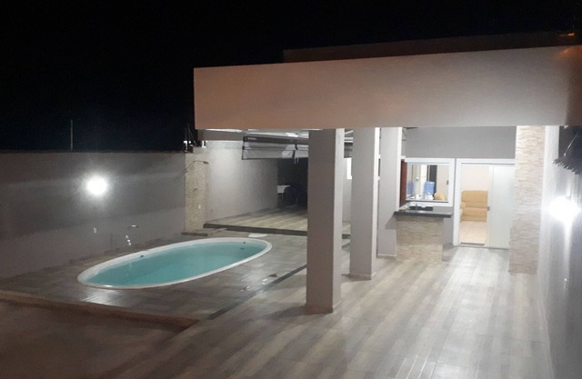 Maison neuve 2 chambres et balcon avec barbecue et piscine