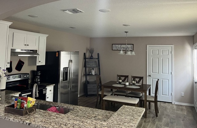 New Build 7min to Downtown Riverwalk & Pearl, Southtown, Alamodome all close!