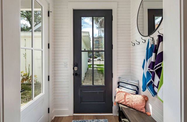 New build in 2020 - 4/2.5 Home - Close to downtown & beaches