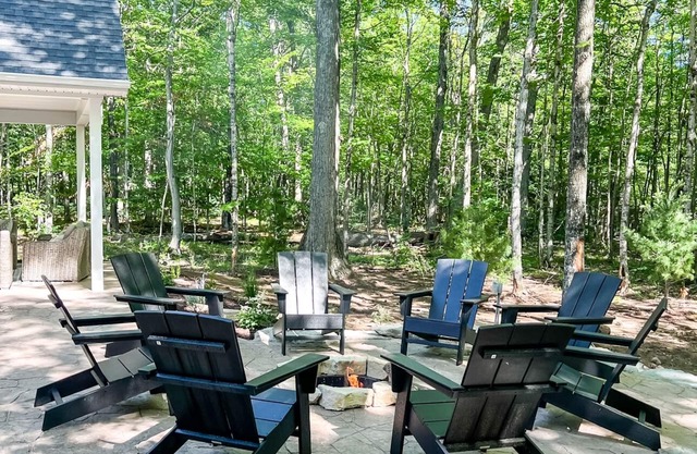 New Build, Two Master Suite, Walk to Fish Creek