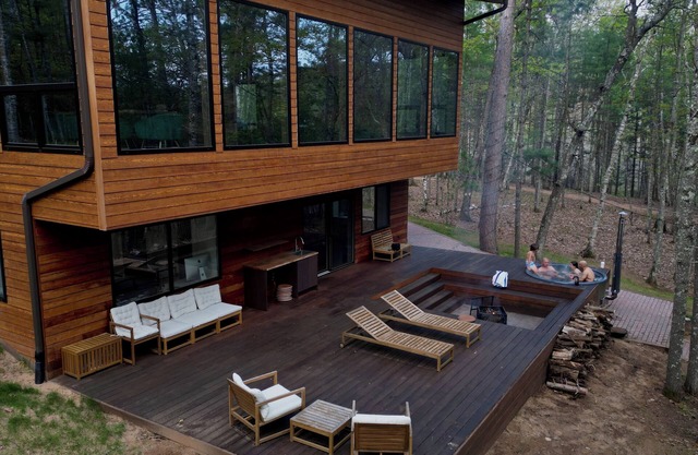 New build unique B Family At The Lake Cabin