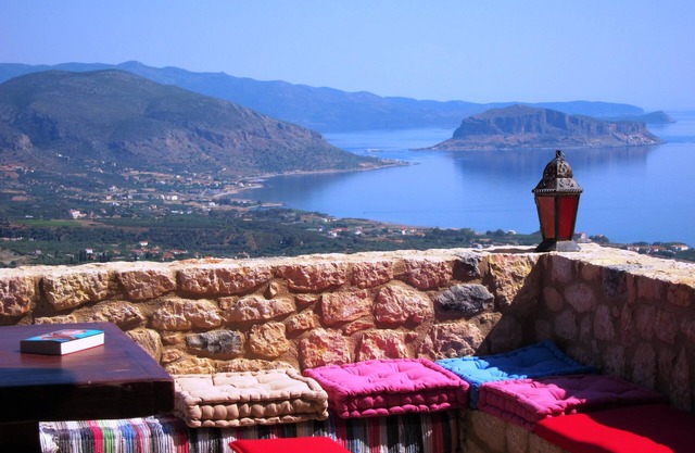 Demeure de luxe toute neuve dotee de Spa exterieur, vue panoramique sur la mer