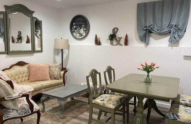 NEW! Charming San Carlos 2BR Remodeled