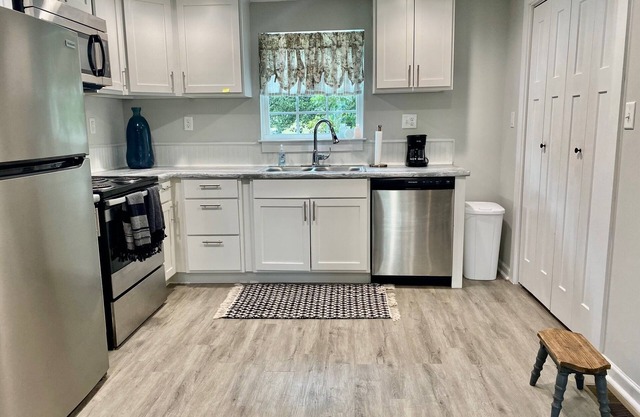 NEW Chattanooga Bungalow, Minutes to Downtown