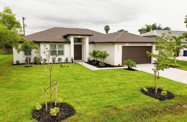 NEW Coastal Paradise GEM!! Spacious 4BR, 3 Full Baths w/Pool!! PET FRIENDLY!!!