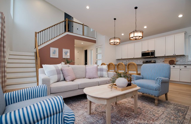 New Construction 4 Bedroom Home, Close to Ark, Hot Tub