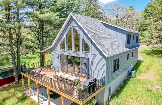 New Construction Amazing Lakefront Home with Hot Tub Firepit