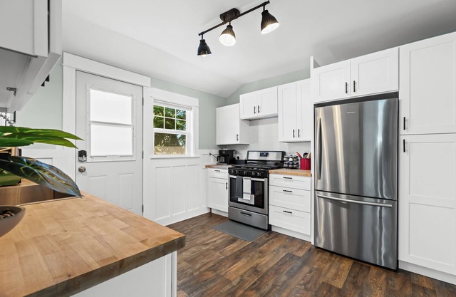 New! Cozy 2BR near Lake at Anchor Bay