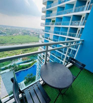 New Cozy Studio Unit in Azure North Pampanga with Pool View