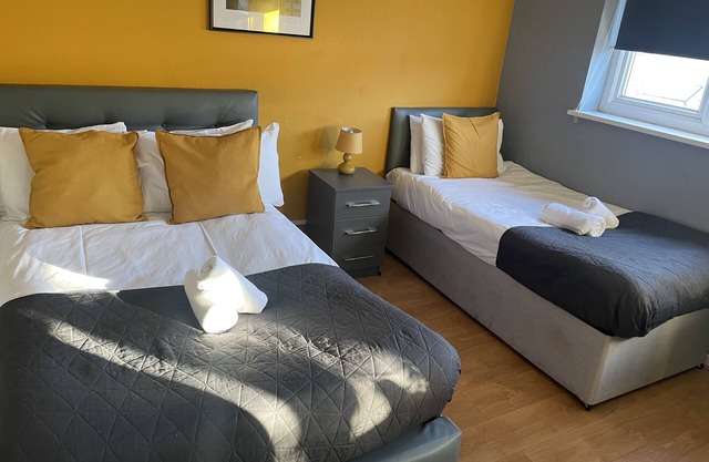 New Cross Mews - Your Spot For Large Groups 7/9 Beds Up to 13 Guests
