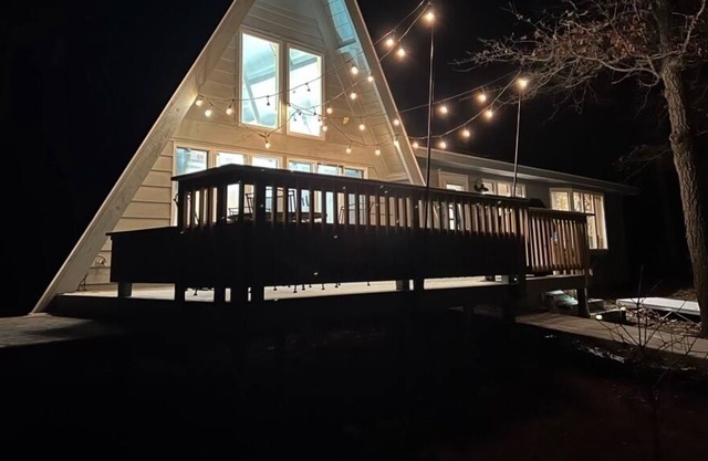 New! Dog Friendly! Hearth & Pine A-Frame on Sand Lake!