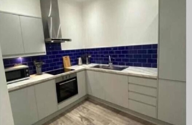 NEW! Doncaster Central 1 Bed Apartment sleeps 4,
