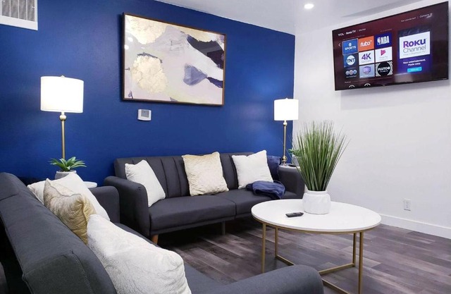 New Downtown on BSU Campus 3 Beds Fully Remodeled