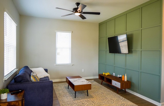 NEW! Duke~Mid Century Cottage~King Bed
