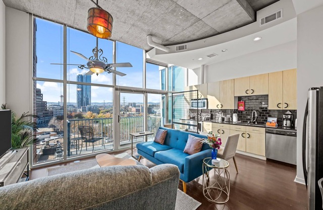 New! Executive Downtown Denver Condo - Amazing Views - Gym - Dog Friendly
