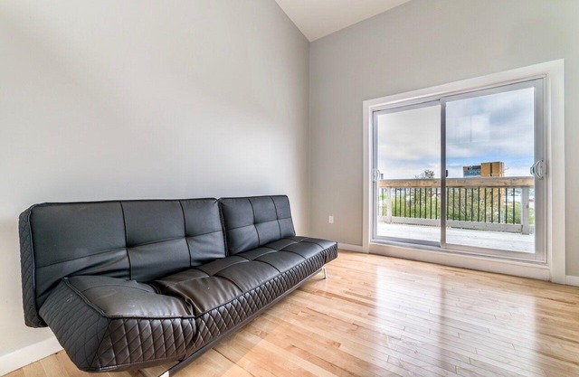NOUVEAU Executive Townhome - # 36