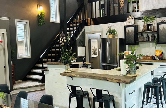 Secluded 4BR Near Erin Hills—Trails, Lake, EV Charger, Office & Holy Hill