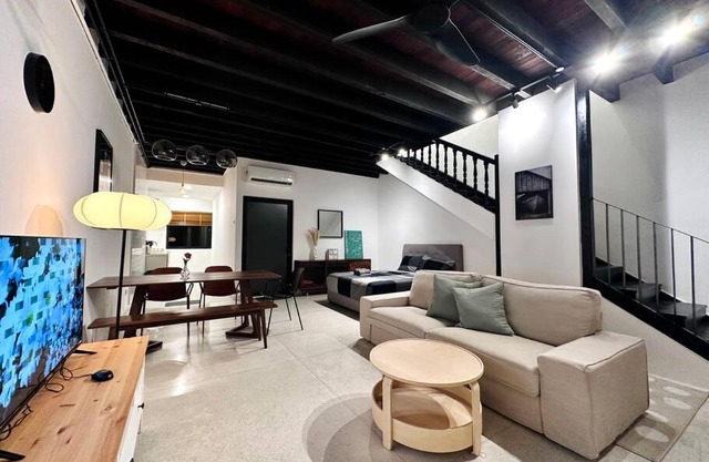 (New) Fettes Villa for 20Pax @CentralPenang/Gurney
