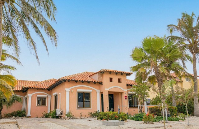 New for Rent Ocean View w/ Pool - 4 Min Walk to Ritz Carlton & Marriott Beaches