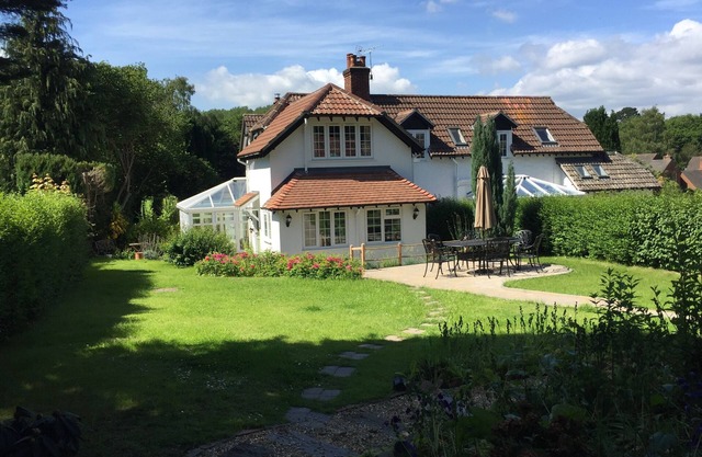 Luxe New Forest Cottage, emplacement du village, parfait pour les plages et les attractions