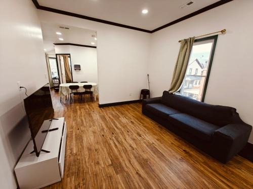 New! Golden Retriever walk to the falls