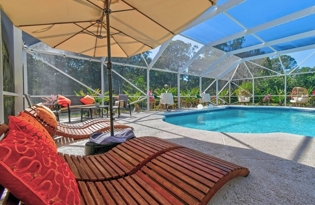 NEW Green House - Luxury 4BR 9 Beds Retreat | Pool | Spa | Sauna | Cold Plunge | RV