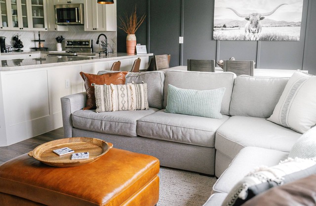 NEW Gruene Haven penthouse on the Guadalupe River Walk to Historic Downtown