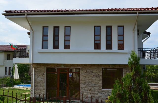 Nouvelle maison d'hôtes pour 10 personnes à 13 km de Sunny Beach Resort (mer)