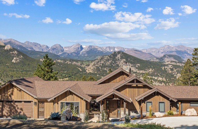 NEW! Hearthstone Luxury Vacation Rental at Windcliff