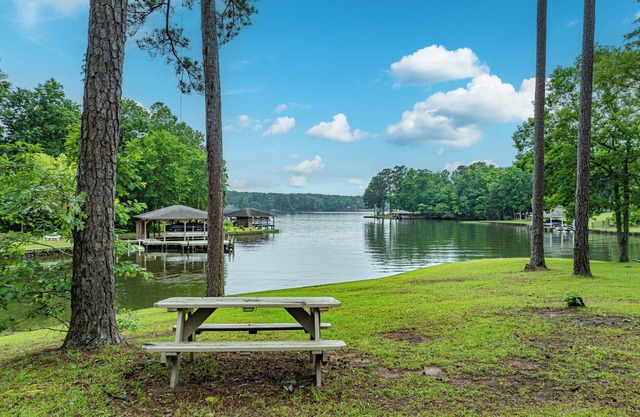 NEW!! Quiet Lakefront Eatonton House with Boat Dock & Private Boat Ramp