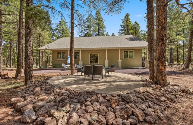 New Home in the Pines – Minutes to Flagstaff & Grand Canyon Adventures!
