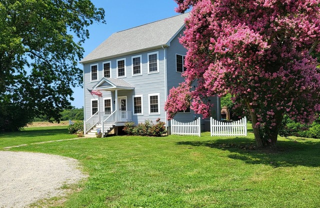 Nouvelle maison sur une ferme rurale de la côte est