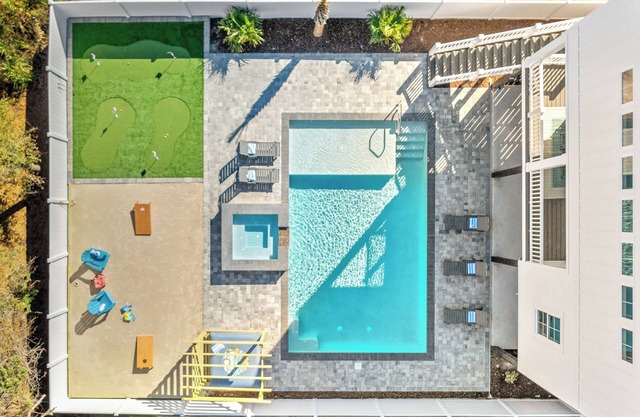 New Luxe Home|Htd Pool|Spa|Elevator|Putting Green