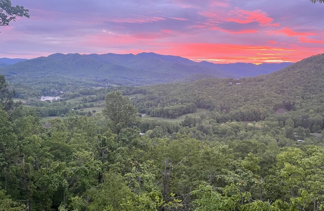 New Home with Beautiful Mountain Views