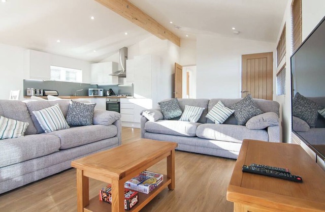 New in 2017. Spacious and luxurious lodge.