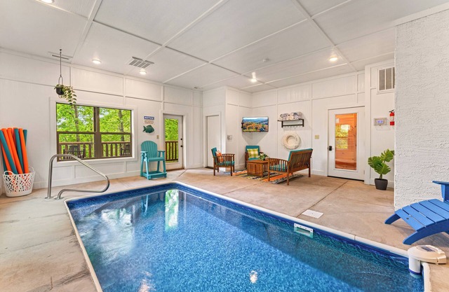 NEW! Indoor Private Pool | Views | Mini-Golf | Pet Friendly | Arcades | Hot Tub