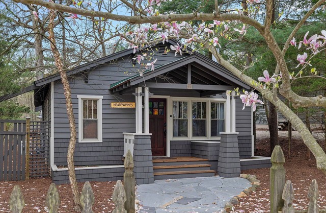 New! Juniper Presents: Fabulous Cottage w/ Fire Pit – Walk to Lake MI Beaches