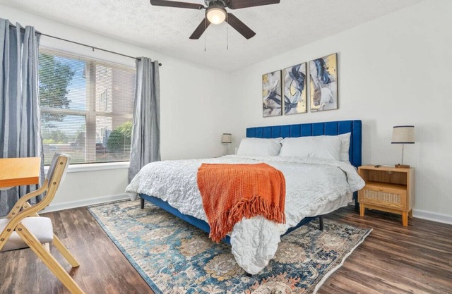 New King Bedroom inside a 4 BR Condo/New AU Oasis 2 Mins to Downtown & Stadium