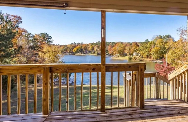 NEW Lake Greenwood Waterfront Rental