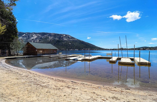 NEW! Lemmon Lodge #30 – Lake Access with private sandy beach