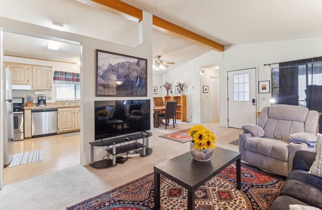 NEW! Lincoln Lodge 2-Bedroom Cabin with Pool - Pets Allowed