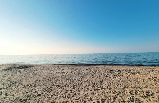 Near Jet Express~ 3 min walk to Port Clinton Beach