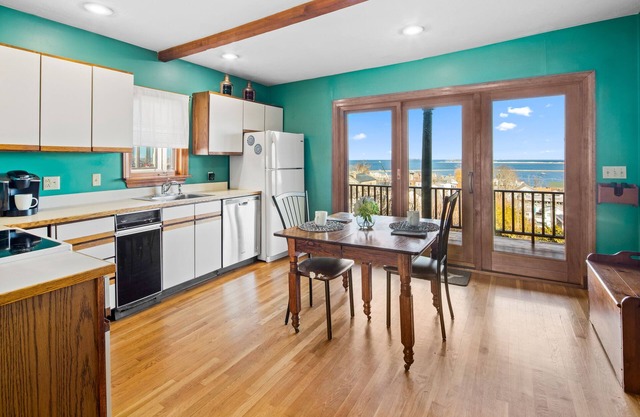 *New Listing 2023* Plymouth Perch - Plymouth Home with Spectacular Water Views