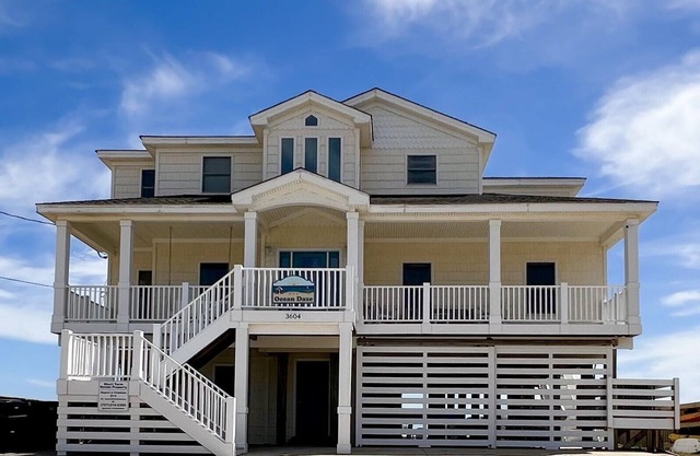 New Listing! Beachfront/Pool/Hot Tub