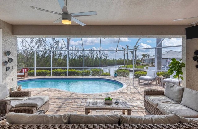 New Listing! Charlotte Harbor Area Resort, 120mi to Disney & 134mi to Universal - GRH569152