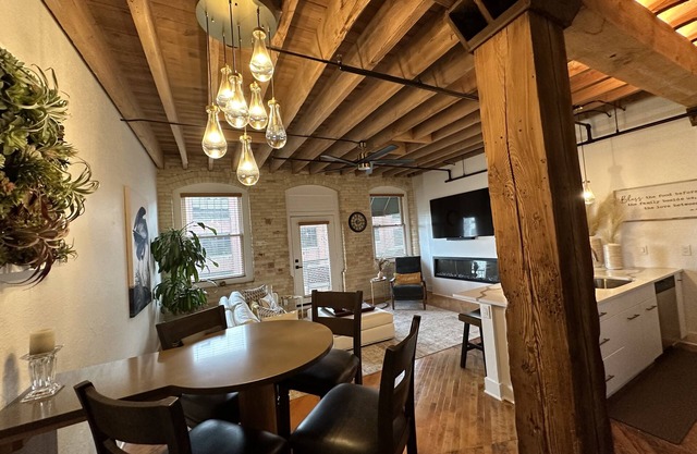 NEW LISTING DOWNTOWN! Level 1 has a Restaurant, Brewery, Salon & Spa, & More