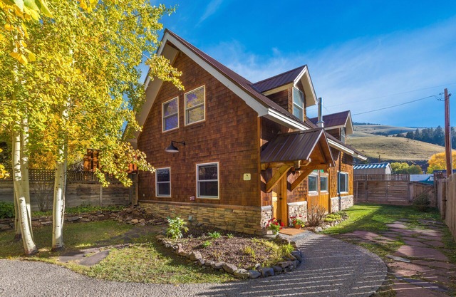 New Listing! Downtown Creede Cabin| Walk to the Theater, Shops, & Restaurants