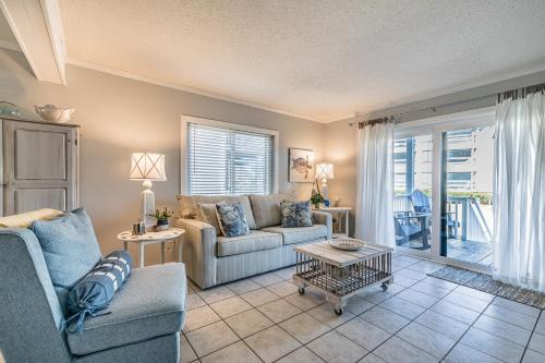 New Listing - First floor condo on Harbor Island